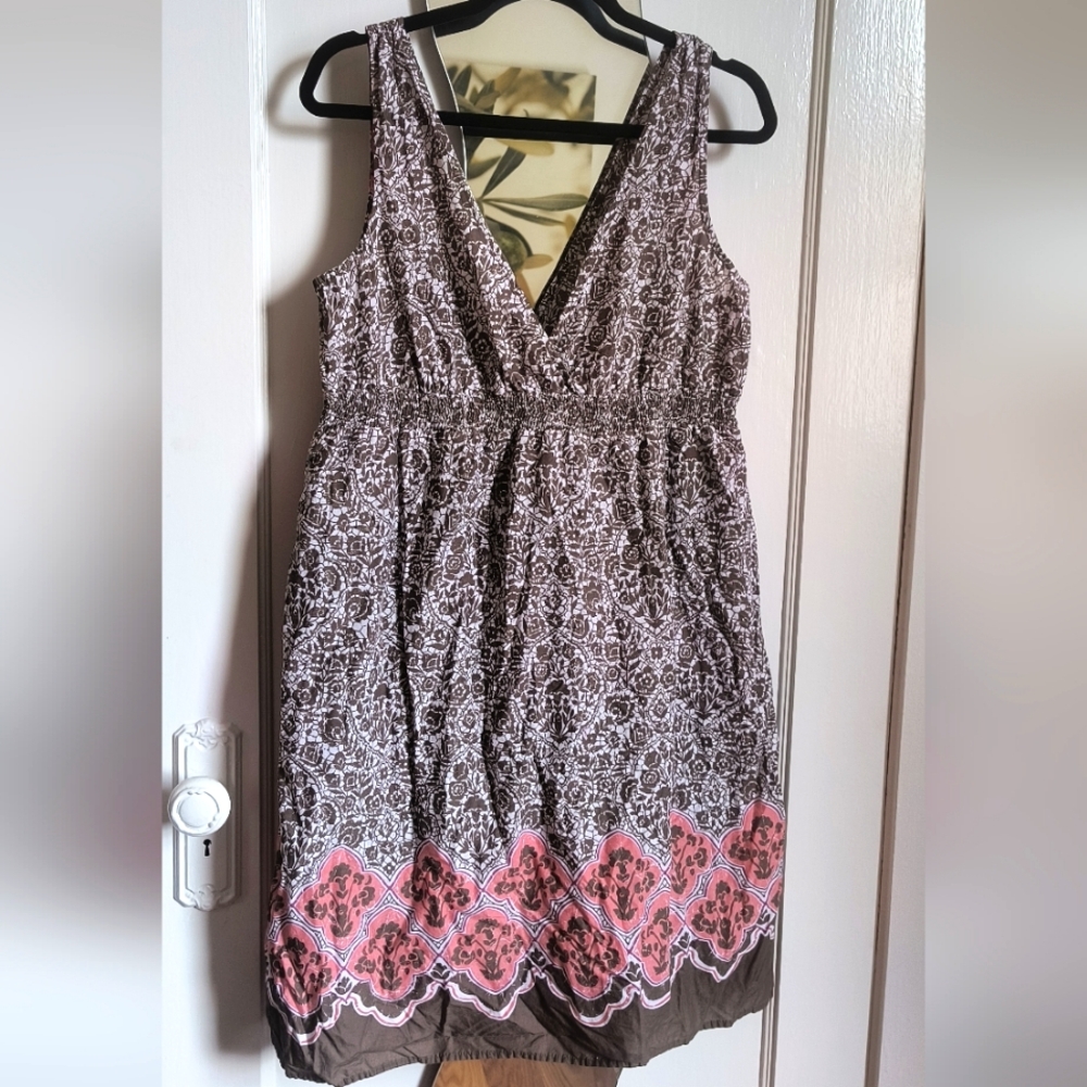 Cute Sonoma Sleeveless Brown and Pink Patterned Dress
